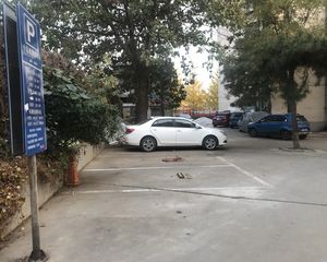 模式口北里东区正规南北通透三居室诚心出售