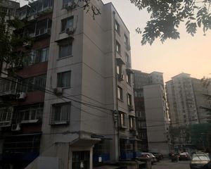 模式口北里东区两居室满五年唯一商品房诚心出售