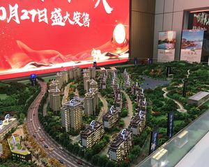 恒大半山悦府4室2厅南北