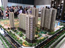 章江新区旁边江景四房两厅两卫,房东诚意出售