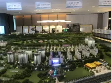 轻轨站旁,视野好房子安心出售,次新小区。