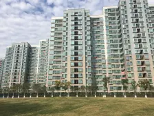 近地铁,次新房,大四房高品质,精装修带地暖,有花园