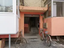 气象局大院,葡萄山旁,框架房,三室,视野采光好