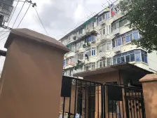 主卧朝南,小区中心位置,非底楼房,卫生间全明