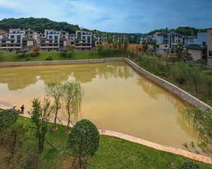 西湖御苑5室2厅南北