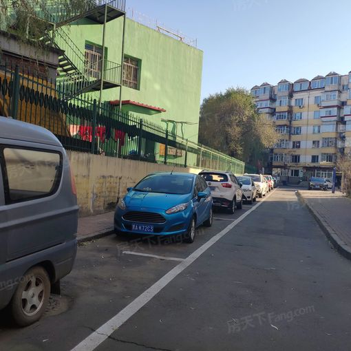  �����´�1��1��1�����ϳ���1300.00Ԫ/�³��� 