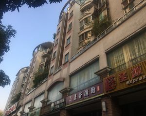 丽日豪庭南北双阳台近地铁近商场小区环境优美