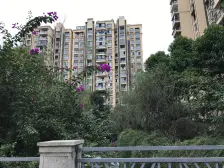 新城国际精装3房朝中庭住家安静装修保持的好出行便利