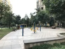 缙云山下顶跃三房带屋顶花园实得面积160平