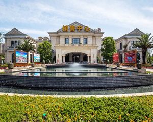 河畔新世界4室2厅南