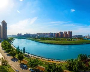 河畔新世界4室2厅西南