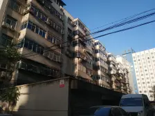 二楼 双气,出门就是地铁3/5号线,