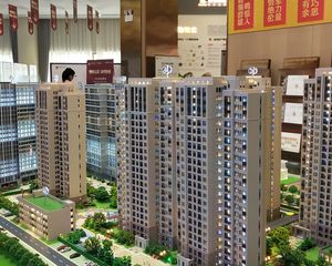金地铂悦 近地铁 有电梯 满五 刚需小三居 正南朝向 商品房