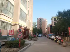 香榭丽舍 河医 四中总)电梯好楼层,诚心卖价可谈