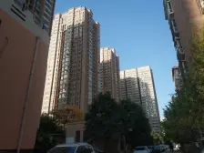 四中总。三开间朝南,采光好, 无遮挡,好楼层,居家自住