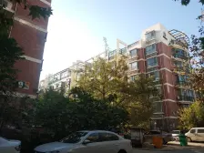 店长推荐 一楼 一室一厅 地铁口 停车方便