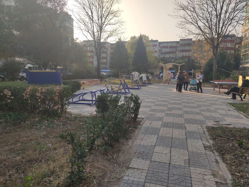 小区相关图