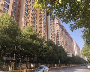 华盛世纪新城2室1厅南