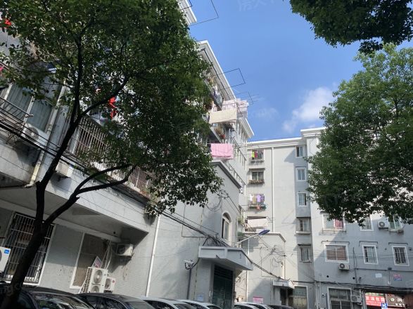 曹安公路2089弄小区实景图