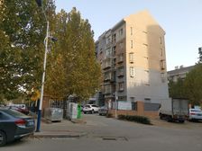 此房东西通户型采光良好出行方便配套齐全
