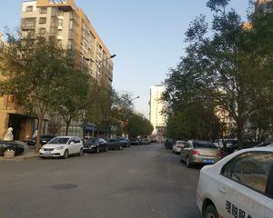 福兴园中间楼层看房方便老本诚心出售