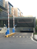 华中智谷停车场入口