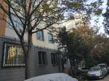 小区环境不错,已经二次改建设施。