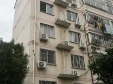 业主诚心出售 精装修 复式 另有自行车库11平米