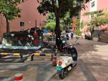 此房子通透格局,户型方正,配套设施齐全,视野好