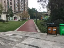 龙洲湾 城南未来二期五房151万