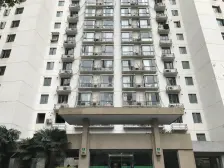 :此房满五户型通透明亮 小区绿化覆盖率高