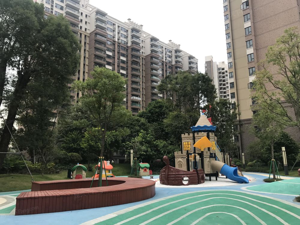 小区相关图