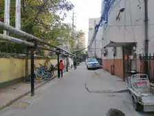 伏牛路225号院 2室1厅 南 北