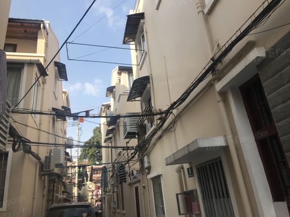 蓬莱路24弄小区实景图