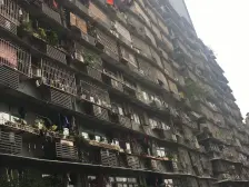 小区就在四公里轻轨和环线旁边出行方便