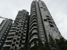 蓝光凯丽香江3室1厅西南