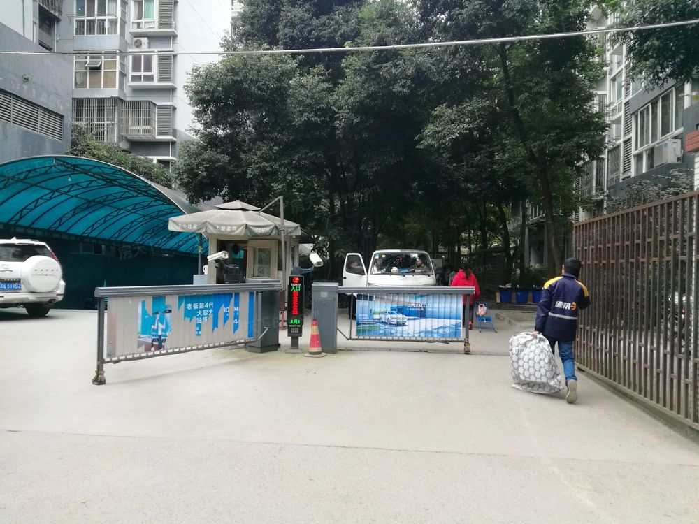 小区相关图