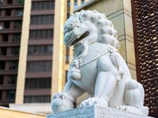 小区配套设施完备,旅游,购物,交通,一站式服务