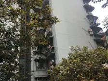 四公里 四海花园三房55万