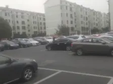 精装小户 交通便利 随时看房 房东自住 中间位置