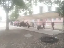 东亭家园 满二年 出门就有菜市场 公交站