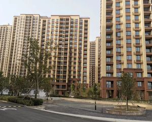 128广场旁 君睿名苑新小区 环境绿化好