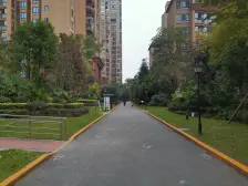 此房位于大山村轻轨旁,巴文化公园后面,近轻轨,