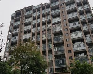 北庭香澜郡3室2厅东南