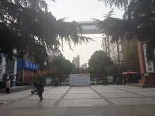 西流湖旁,绿都城小区园林小区,环境好物业好