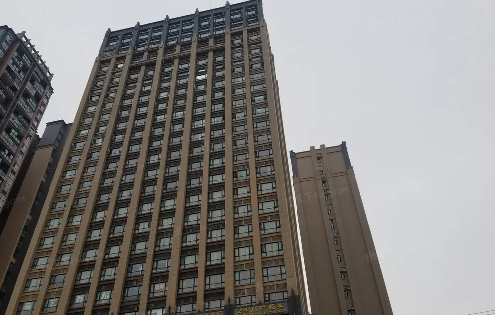 精装套三, 样板间装修没住过人通气诚心出售,成都新都大丰北新国际