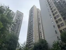 杨家坪轻轨站正规两房次新小区业主诚心出售