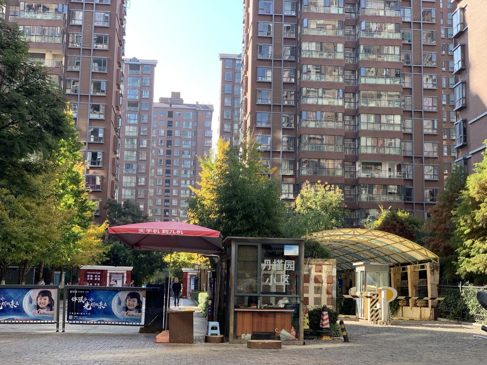 小区相关图