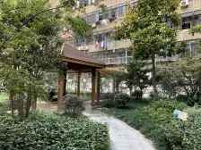 电梯房,主卧朝南,近商圈,近地铁