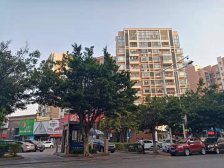 顶楼复式带70平方花园,视野无遮挡,精装保养好